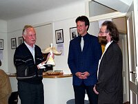 Ausstellung &quotFaszination Bart"
Erffnung am 19. Mrz 2004 im Leinfelder Haus in Leinfelden durch Oberbrgermeister Roland Klenk und Jrgen Burkhardt, Prsident und &quotAusstellungsmacher" von Bart & Kultur Club &quotBelle Moustache" e.V